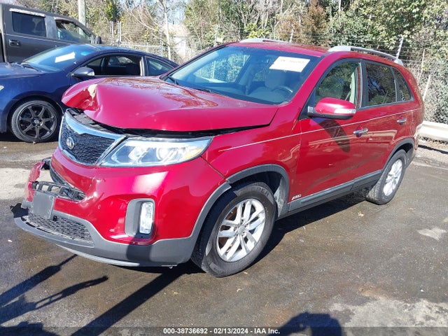 KIA SORENTO LX 2015 5XYKTDA67FG569084 Image 2