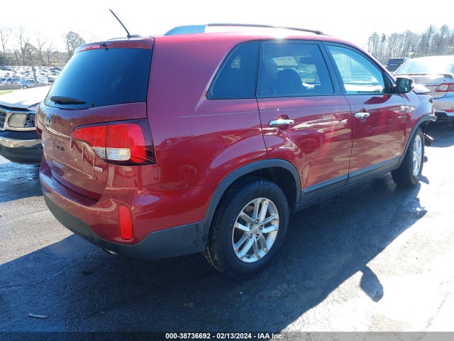 KIA SORENTO LX 2015 5XYKTDA67FG569084 Image 4