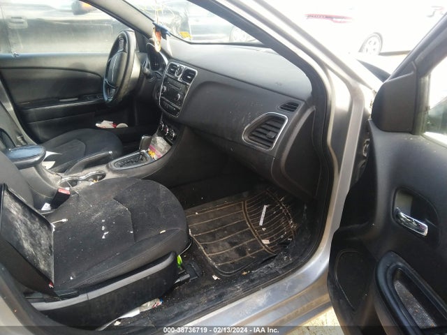 2013 CHRYSLER 200 LX VIN: 1C3CCBAB6DN560960
