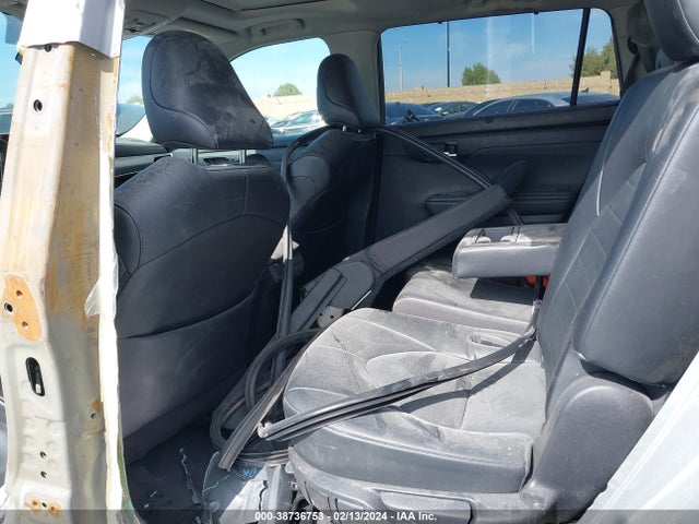 Toyota Highlander Xle 2022 5TDGZRAH9NS139853 Image 8