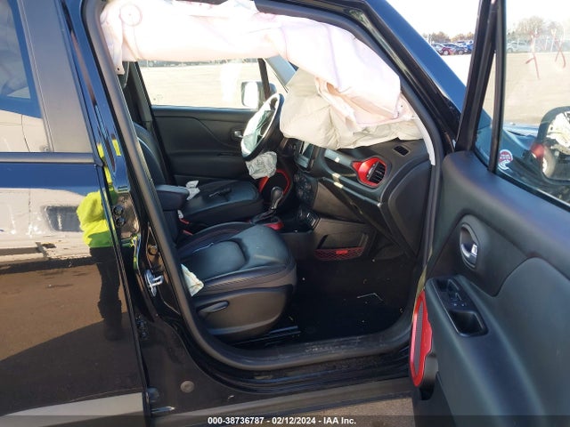 ZACCJBCB2JPG78912 Jeep Renegade Trailhawk 4x4