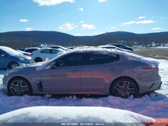 KNAE55LC2N6122130 KIA Stinger Gt2