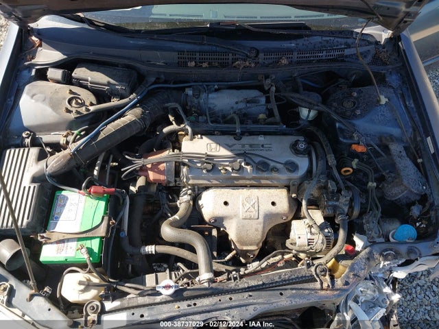 1998 HONDA ACCORD EX VIN: 1HGCG5658WA067068