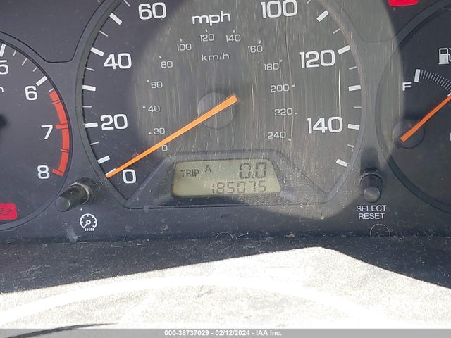1998 HONDA ACCORD EX VIN: 1HGCG5658WA067068