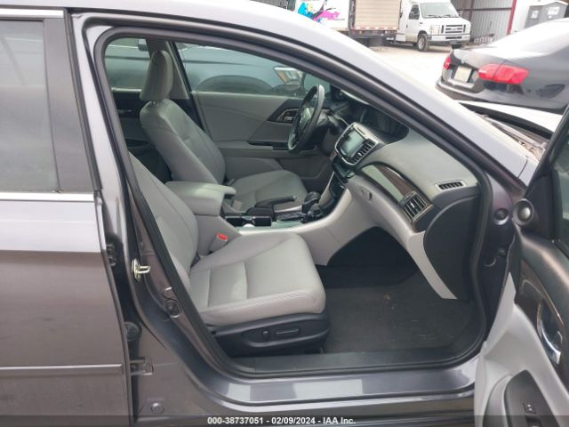 1HGCR3F95HA028944 Honda Accord Touring V6