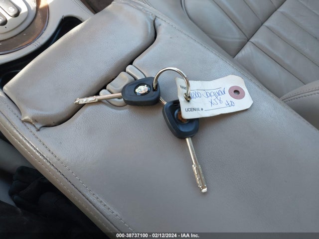 2000 JAGUAR XJ8 SAJDA14C6YLF17682 Photo 10