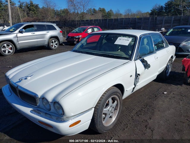 2000 JAGUAR XJ8 SAJDA14C6YLF17682 Photo 1