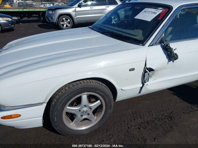 2000 JAGUAR XJ8 SAJDA14C6YLF17682 Photo 5