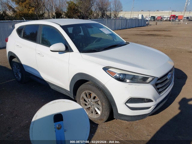 Hyundai TUCSON SE 2017 KM8J23A46HU340268 Image 1