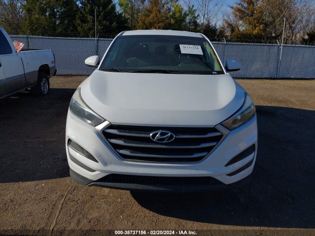 Hyundai TUCSON SE 2017 KM8J23A46HU340268 Image 11
