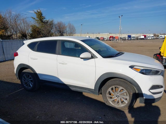 Hyundai TUCSON SE 2017 KM8J23A46HU340268 Image 12