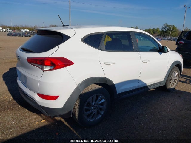 Hyundai TUCSON SE 2017 KM8J23A46HU340268 Image 4