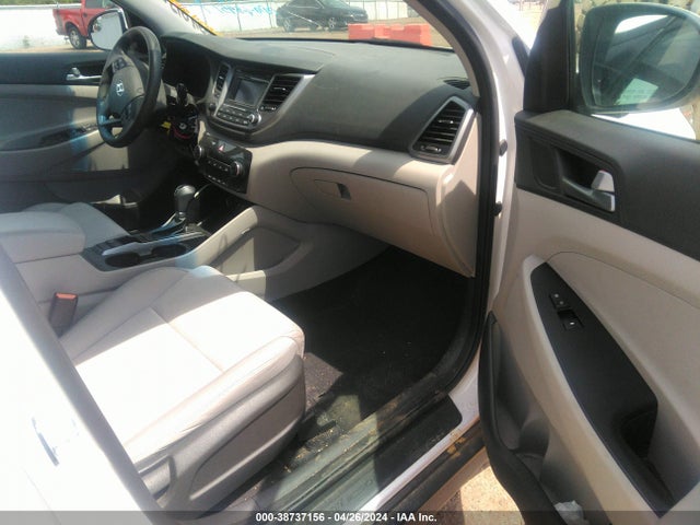 Hyundai TUCSON SE 2017 KM8J23A46HU340268 Image 5
