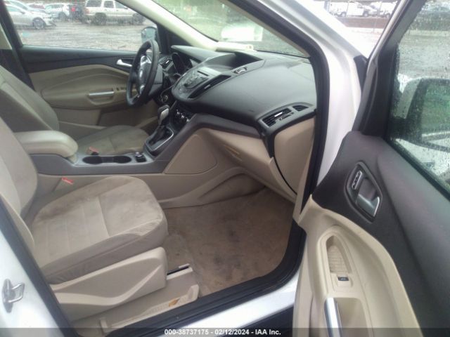 1FMCU0GX9EUB69322 Ford ESCAPE SE