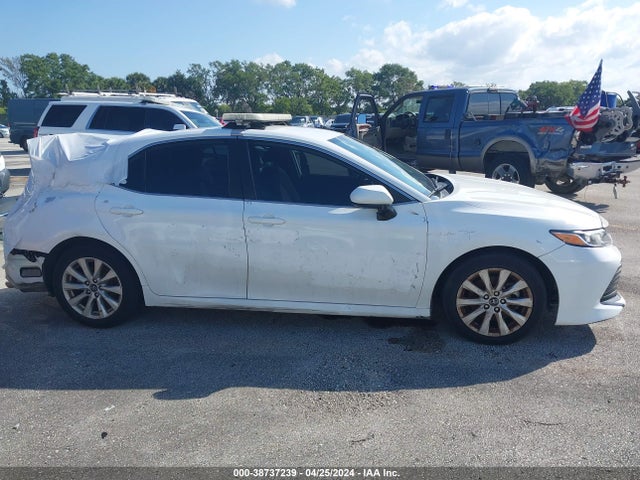 Toyota CAMRY LE 2020 4T1C11AK7LU881711 Image 14