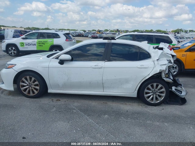 Toyota CAMRY LE 2020 4T1C11AK7LU881711 Image 15