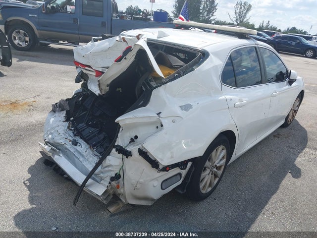 Toyota CAMRY LE 2020 4T1C11AK7LU881711 Image 4