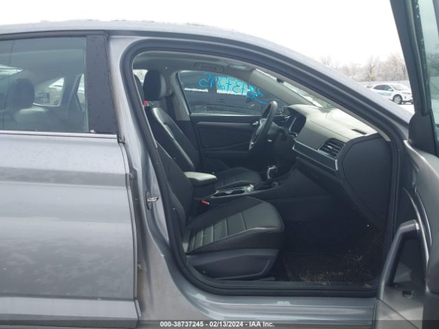 3VW7M7BU2PM033291 Volkswagen Jetta 1.5t Se
