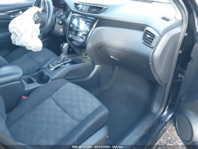 JN1BJ1CP2HW026275 Nissan Rogue Sport Sv