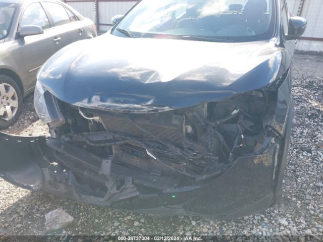 JN1BJ1CP2HW026275 Nissan Rogue Sport Sv