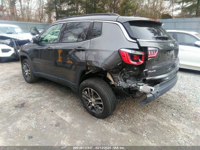 Jeep Compass Latitude 4x4 2018 3C4NJDBBXJT234997 Image 3