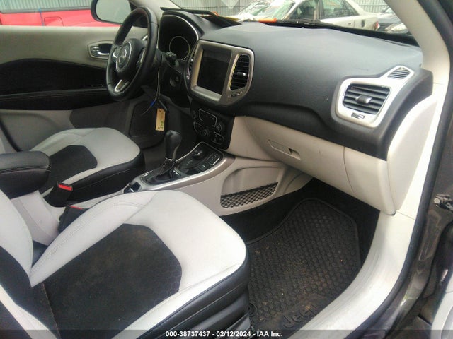 Jeep Compass Latitude 4x4 2018 3C4NJDBBXJT234997 Image 5