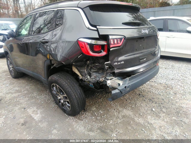 Jeep Compass Latitude 4x4 2018 3C4NJDBBXJT234997 Image 6