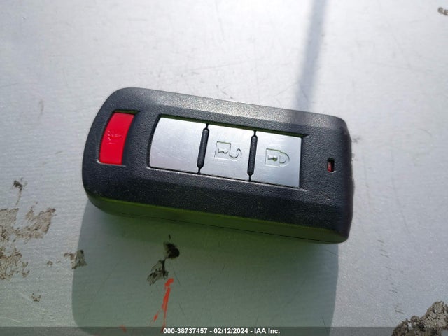 2012 MITSUBISHI OUTLANDER SE VIN: JA4AS3AW5CU000540