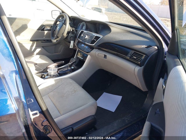 Honda ACCORD LX 2017 1HGCR2F30HA304355 Image 5