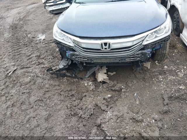 Honda ACCORD LX 2017 1HGCR2F30HA304355 Image 6