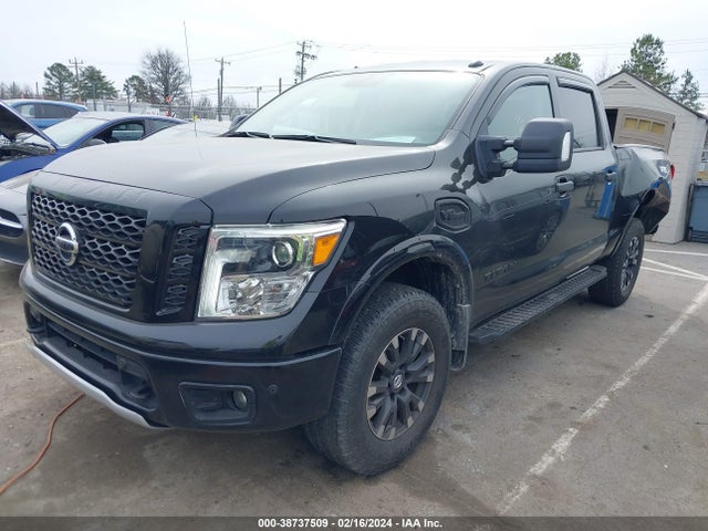 Nissan Titan Pro-4x 2017 1N6AA1E58HN501743 Image 2