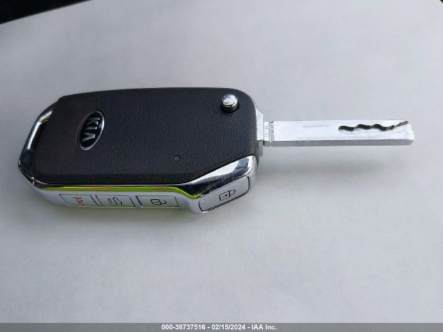 3KPF24AD2LE142360 KIA Forte Lxs