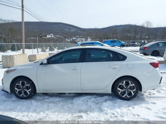 3KPF24AD2LE142360 KIA Forte Lxs