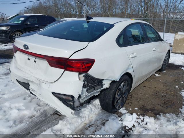 3KPF24AD2LE142360 KIA Forte Lxs