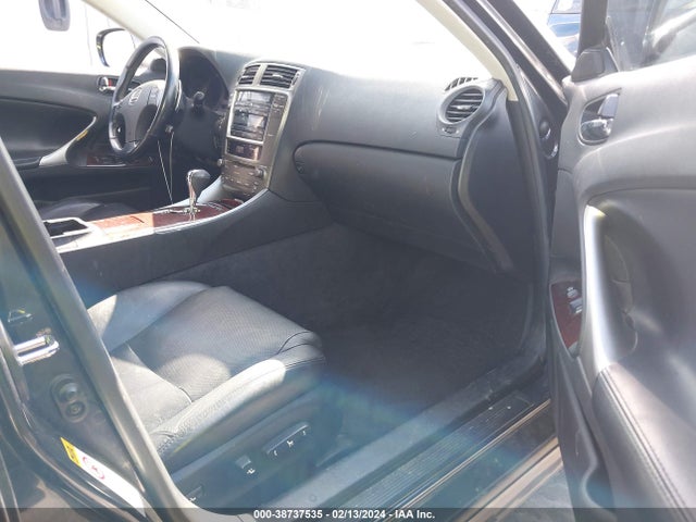 38737535 :رقم المزاد ، JTHBK262785078599 vin ، 2008 Lexus Is 250 مزاد بيع