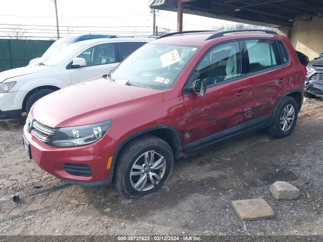 WVGBV7AXXFW039002 Volkswagen TIGUAN S