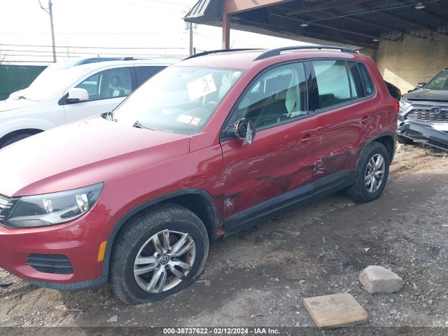 WVGBV7AXXFW039002 Volkswagen TIGUAN S