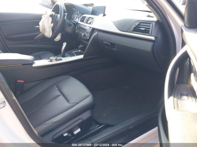 WBA8E5G54GNU21443 BMW 320i Xdrive