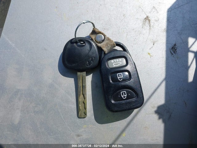 2013 HYUNDAI SONATA GLS VIN: 5NPEB4AC0DH692740