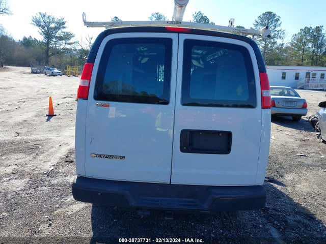 Chevrolet Express 2500 Work Van 2019 1GCWGAFP8K1190398 Image 16