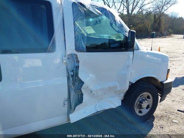 Chevrolet Express 2500 Work Van 2019 1GCWGAFP8K1190398 Image 6