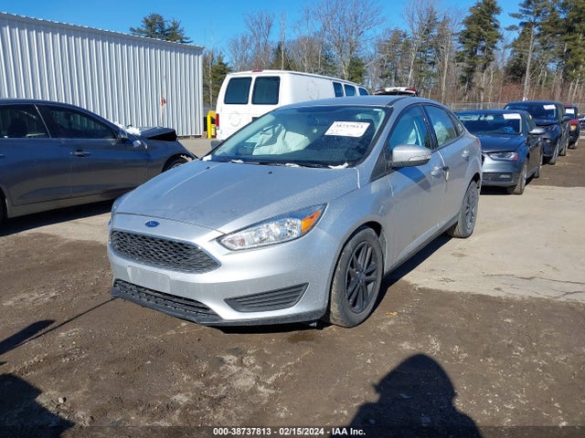 Ford FOCUS SE 2017 1FADP3F2XHL301270 Image 2
