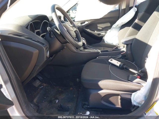 Ford FOCUS SE 2017 1FADP3F2XHL301270 Image 5