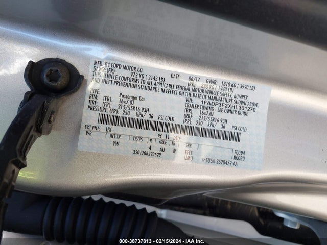 Ford FOCUS SE 2017 1FADP3F2XHL301270 Image 9