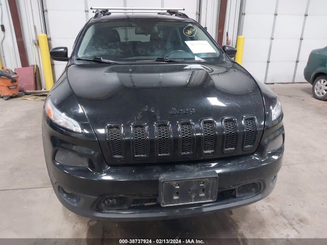 1C4PJMCB4JD582226 Jeep Cherokee Latitude 4x4