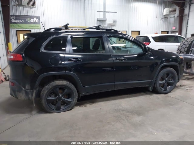 1C4PJMCB4JD582226 Jeep Cherokee Latitude 4x4