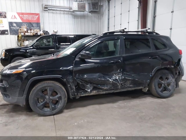 1C4PJMCB4JD582226 Jeep Cherokee Latitude 4x4