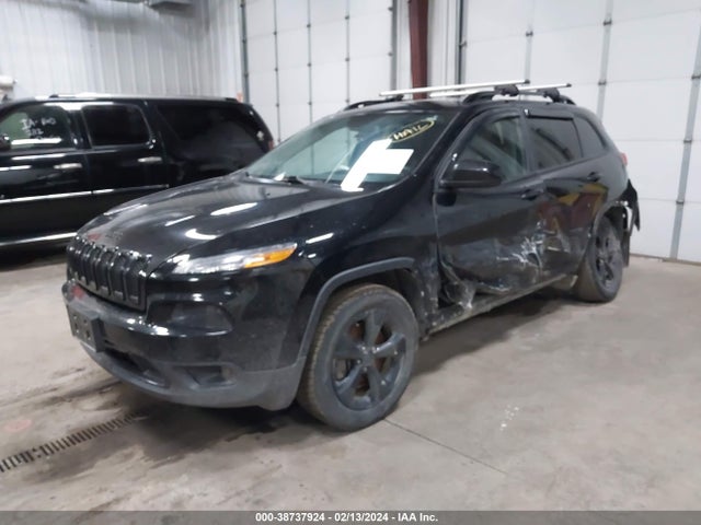 1C4PJMCB4JD582226 Jeep Cherokee Latitude 4x4