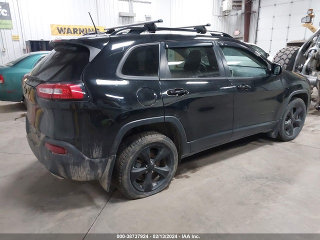1C4PJMCB4JD582226 Jeep Cherokee Latitude 4x4