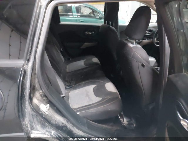 1C4PJMCB4JD582226 Jeep Cherokee Latitude 4x4